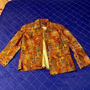 Beautiful fall jacket!  Perfect Shape!
